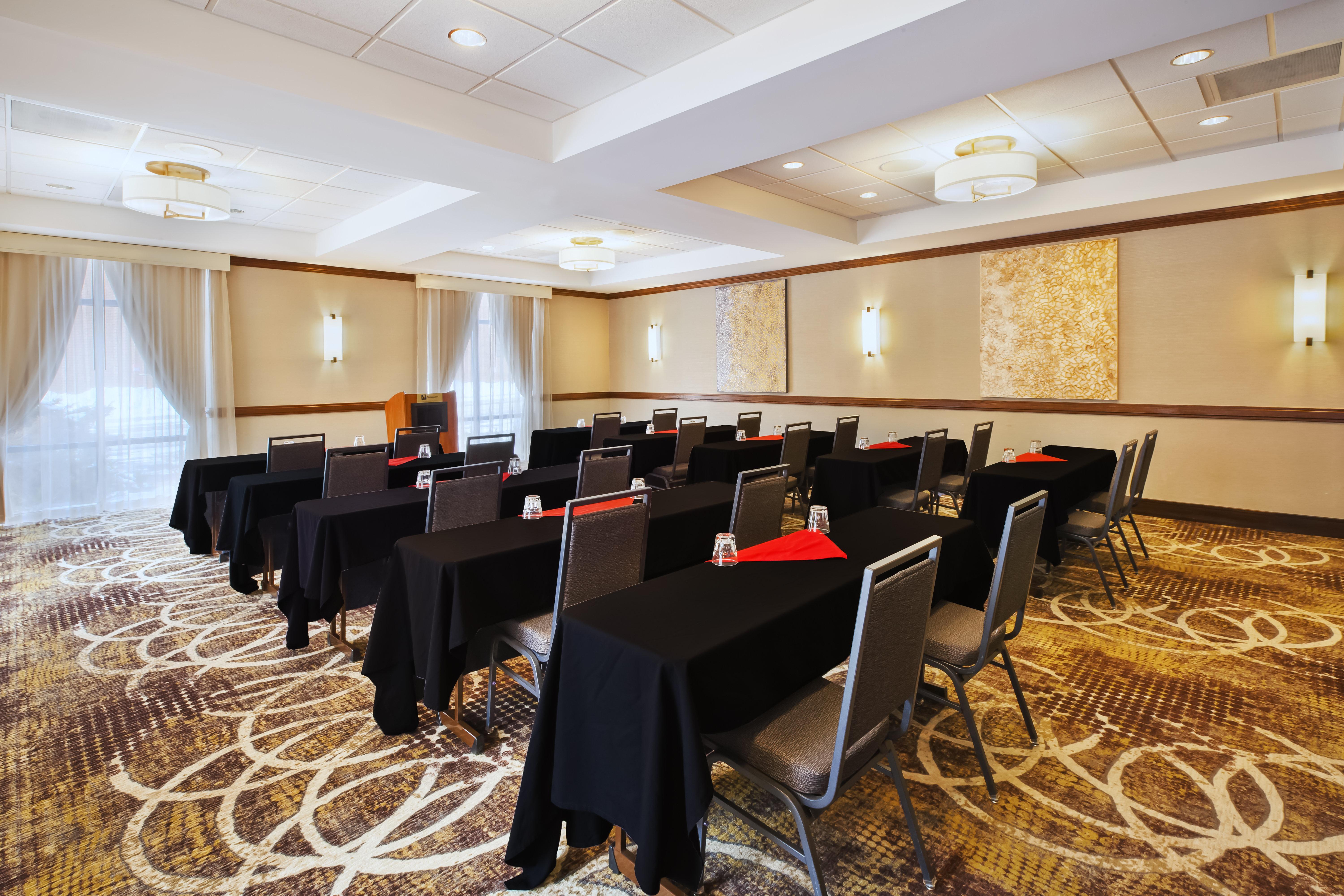Doubletree By Hilton Rapid City Downtown Convention Center Eksteriør billede