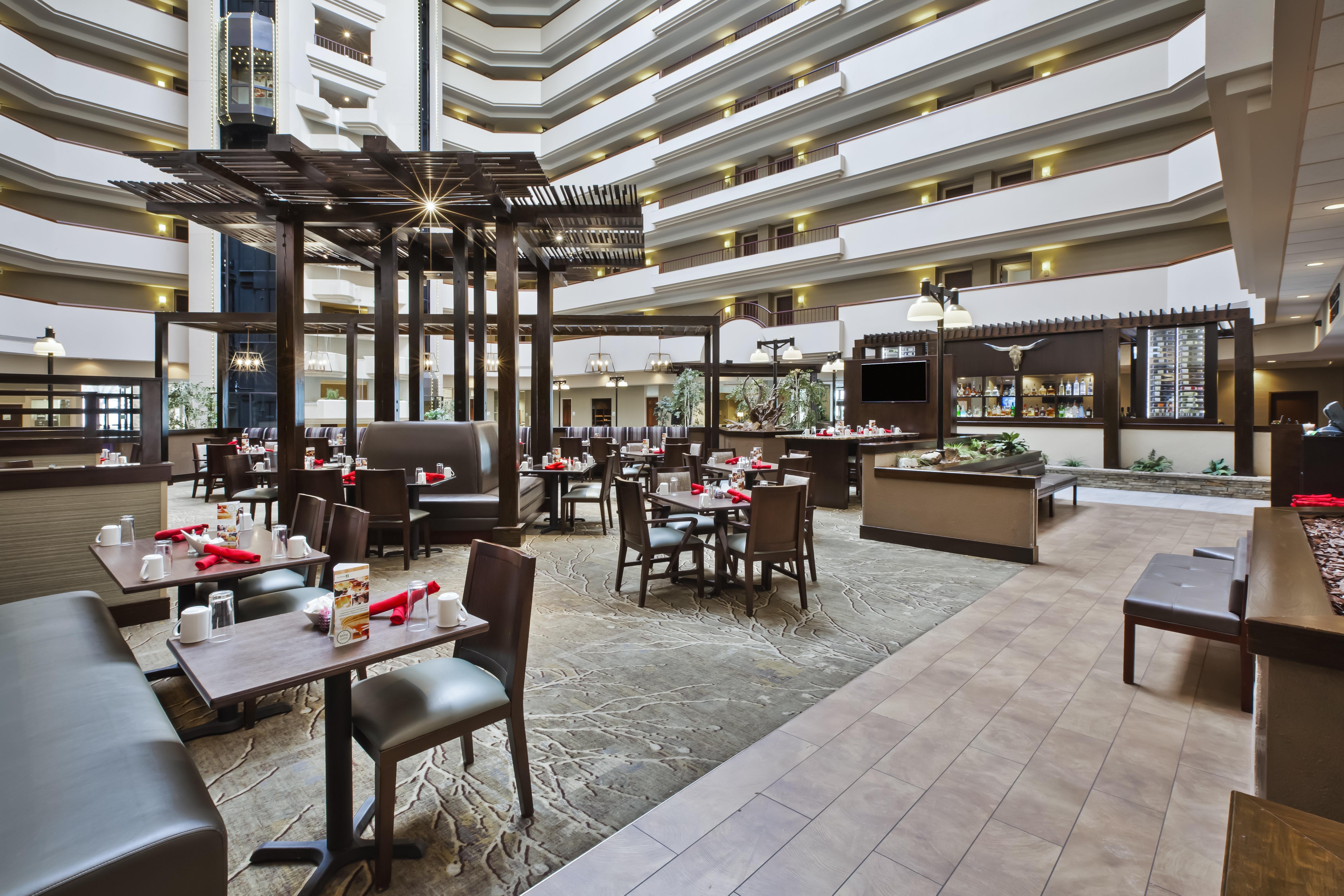 Doubletree By Hilton Rapid City Downtown Convention Center Eksteriør billede