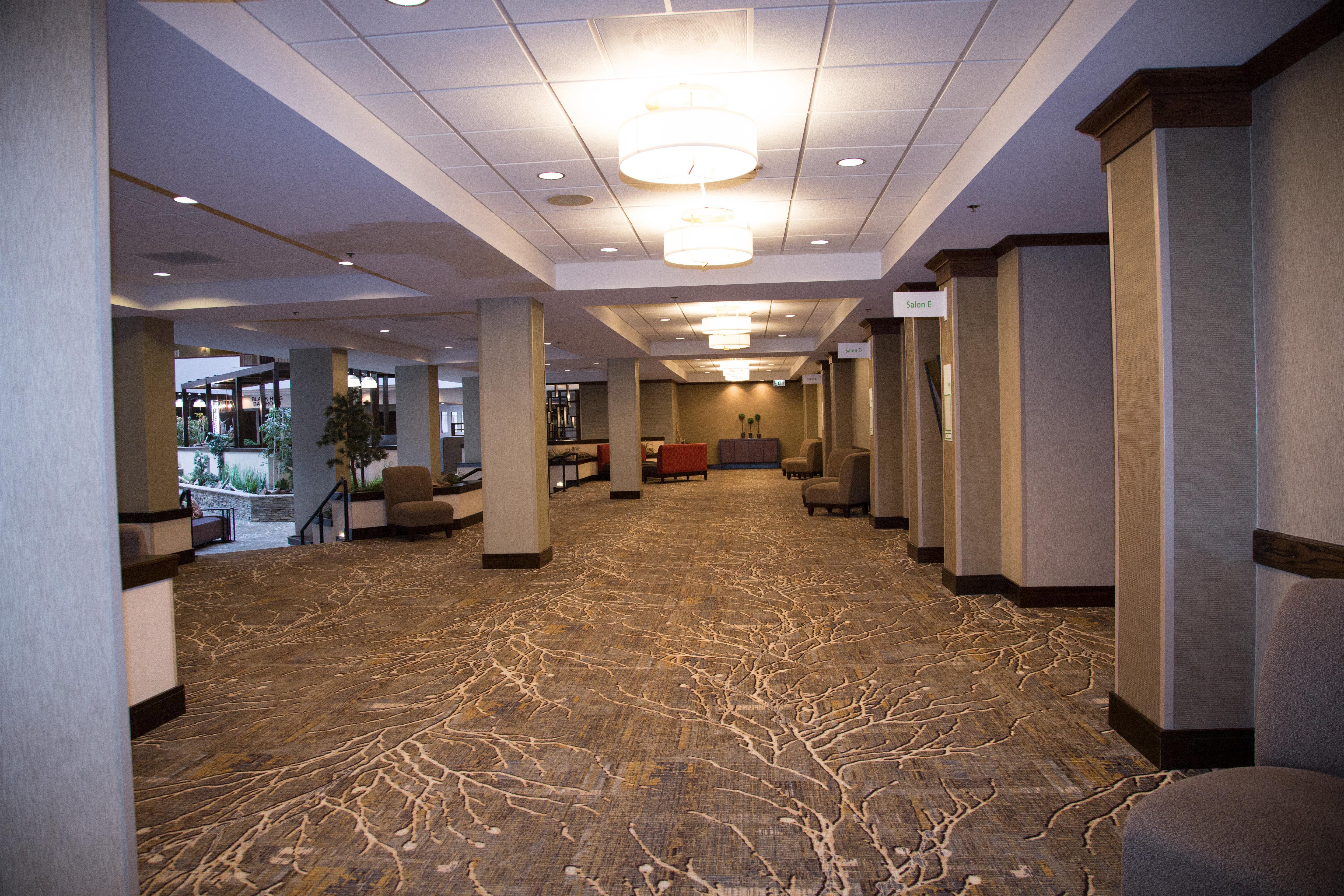 Doubletree By Hilton Rapid City Downtown Convention Center Eksteriør billede