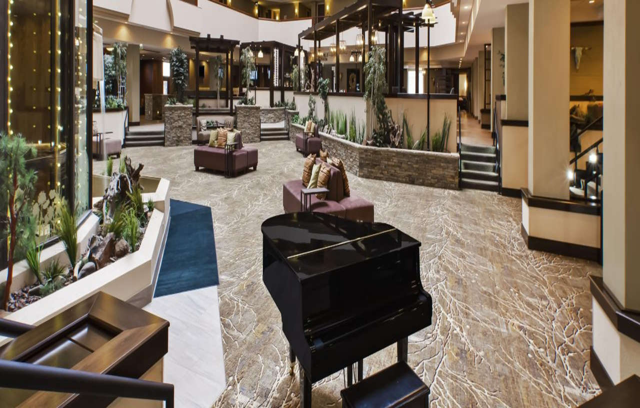 Doubletree By Hilton Rapid City Downtown Convention Center Eksteriør billede